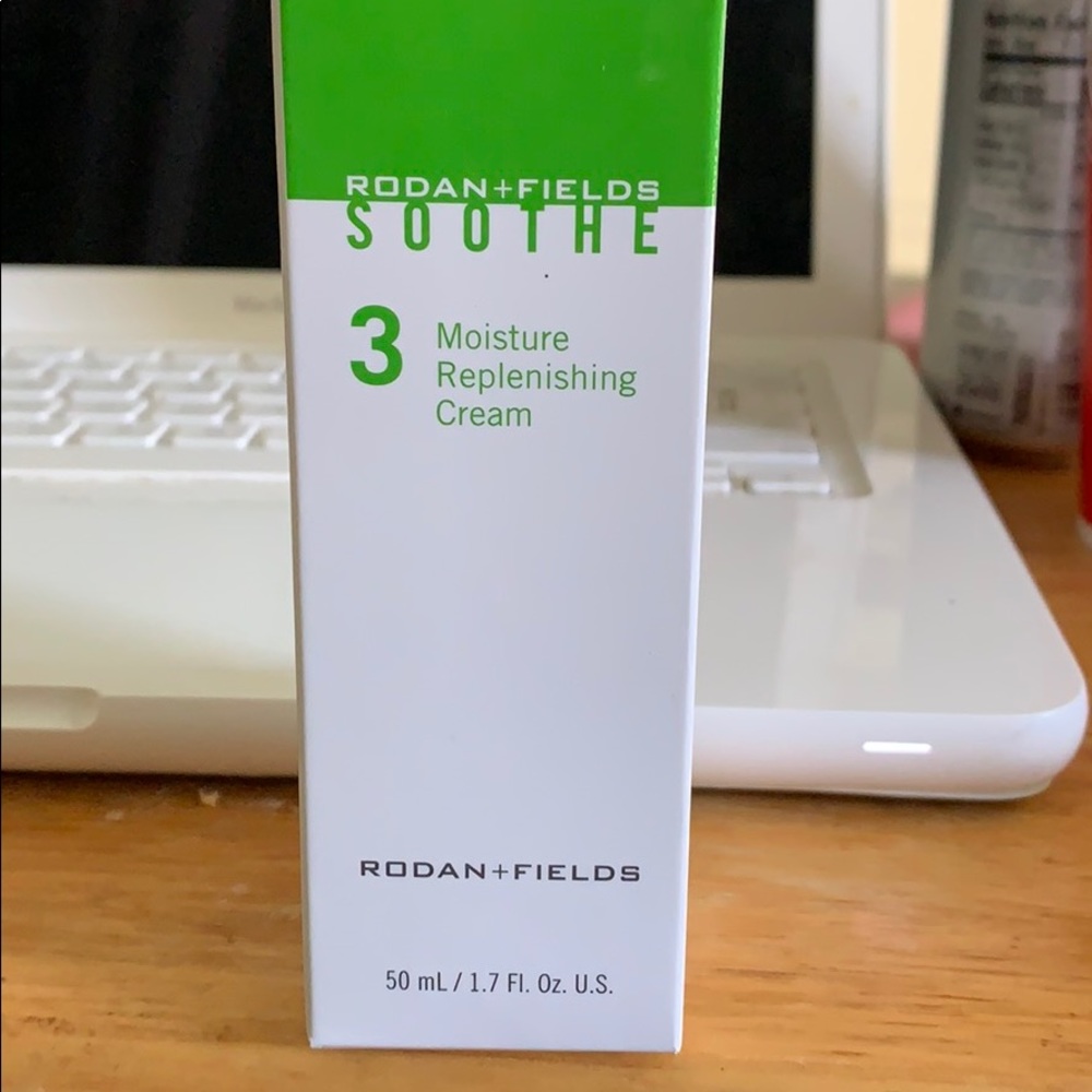 Rodan & Fields Soothe